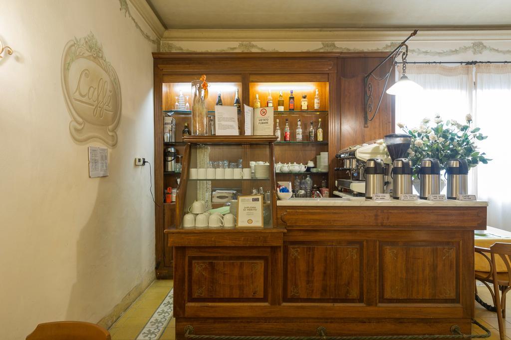Hotel Moderno Pisa Bagian luar foto