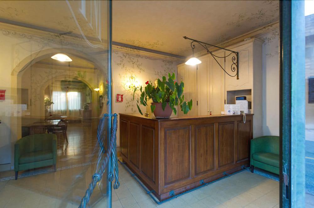 Hotel Moderno Pisa Bagian luar foto