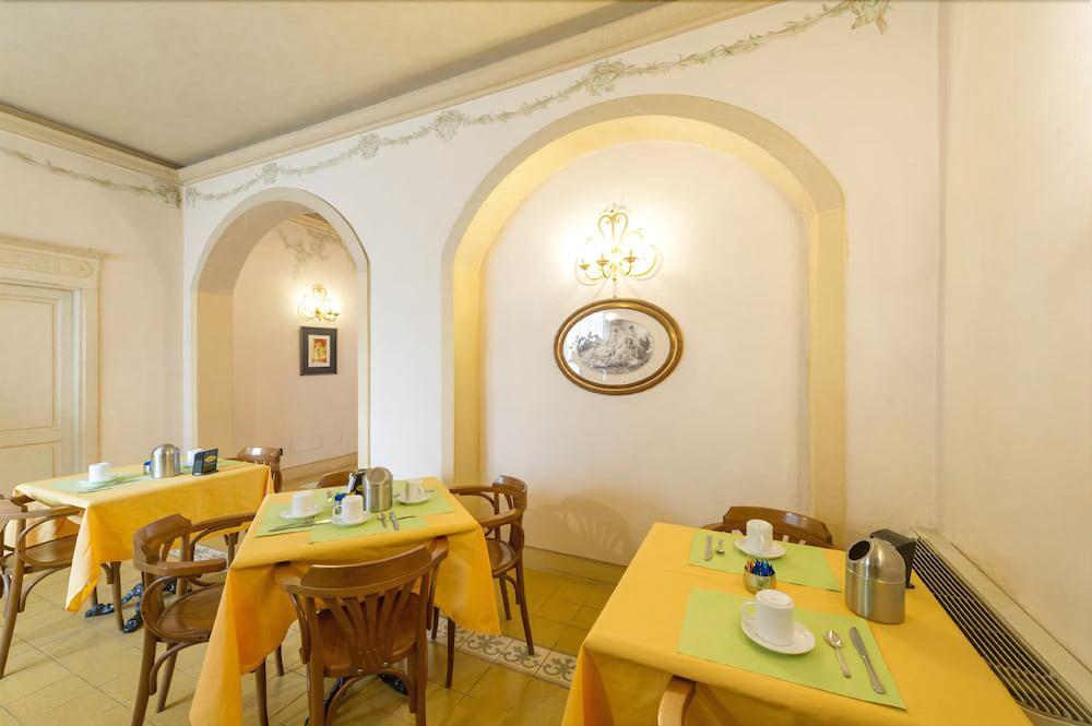 Hotel Moderno Pisa Bagian luar foto